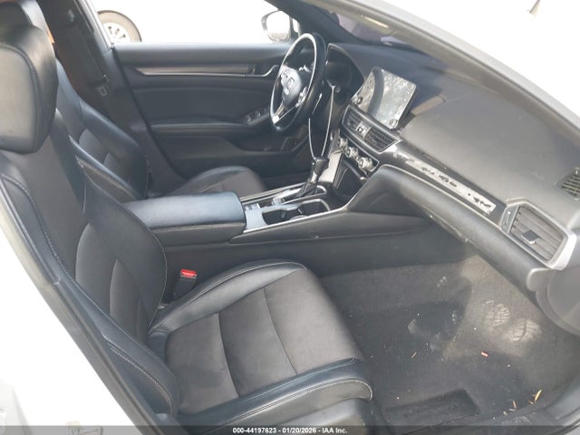 1HGCV1F3XJA265768 Honda Accord Sport
