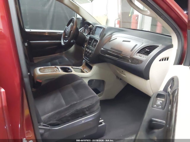 2C4RDGCG8ER404965 Dodge Grand Caravan Sxt