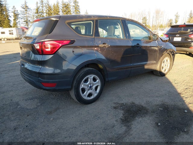 1FMCU0F75KUA11752 Ford ESCAPE S