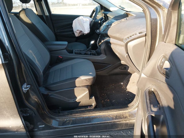1FMCU0F75KUA11752 Ford ESCAPE S