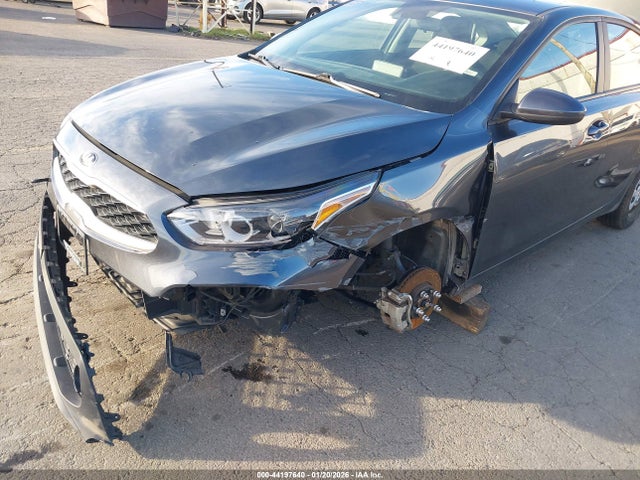 3KPF24AD6ME313595 KIA FORTE FE