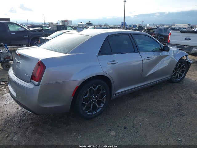 2018 CHRYSLER 300 2C3CCAGG9JH300554 Photo 3