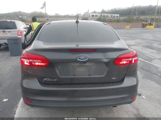 1FADP3F21JL251073 Ford FOCUS SE
