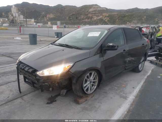 1FADP3F21JL251073 Ford FOCUS SE