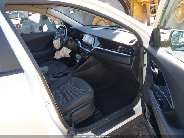 2022 KIA NIRO KNDCB3LC5N5527699 Photo 4