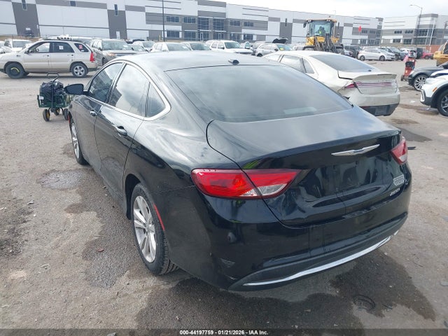 44197759 :رقم المزاد ، 1C3CCCAB4FN599992 vin ، 2015 Chrysler 200 Limited مزاد بيع