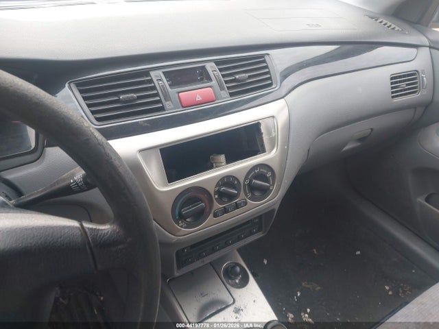 2005 MITSUBISHI LANCER JA3AJ26E55U014040 Photo 5