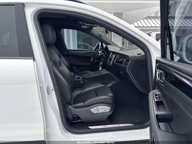 2015 PORSCHE MACAN WP1AB2A54FLB42958 Photo 4