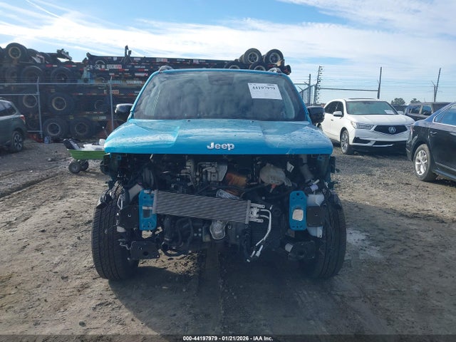 ZACNJDD14NPN43749 Jeep Renegade Limited 4x4