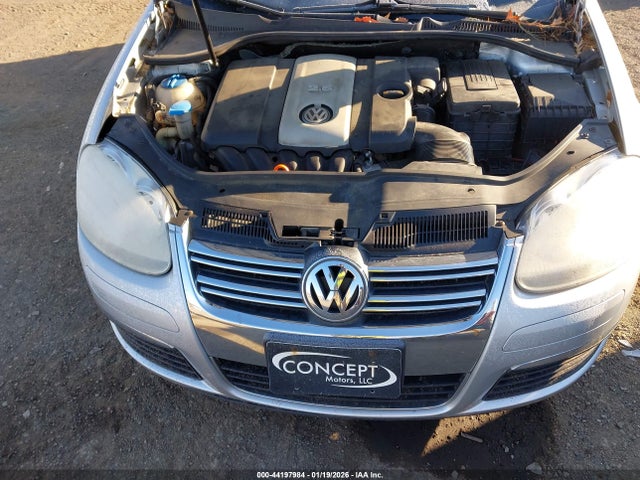 44197984 :رقم المزاد ، 3VWRM71K78M058519 vin ، 2008 Volkswagen Jetta Se/sel مزاد بيع