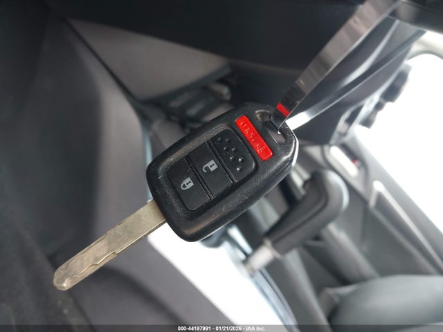44197991 :رقم المزاد ، 3HGGK5H41KM724584 vin ، 2019 Honda Fit Lx مزاد بيع
