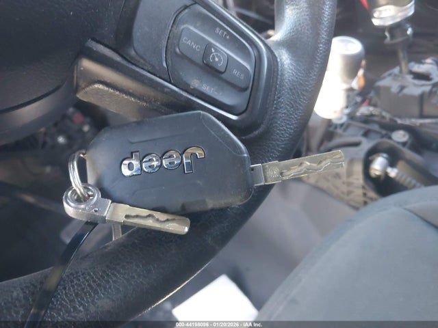 2020 JEEP WRANGLER 1C4GJXAGXLW162624 Photo 10