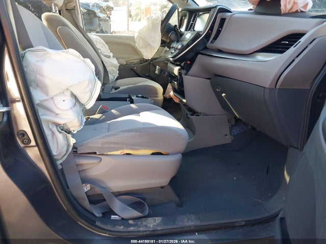Toyota SIENNA LE 2020 5TDKZ3DC8LS071310 Image 5
