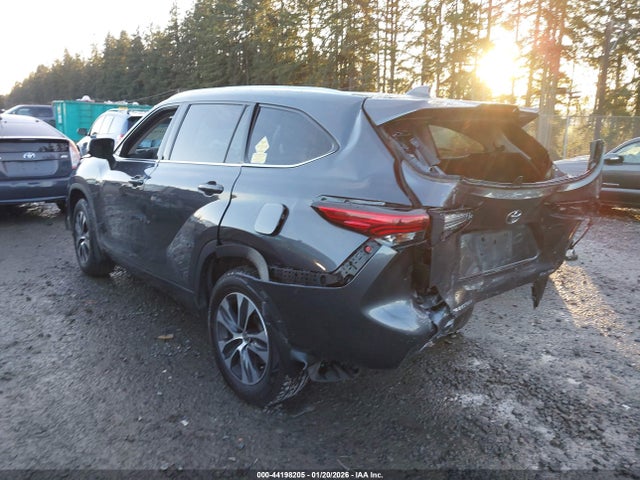 5TDGZRBH8LS516863 Toyota Highlander Xle