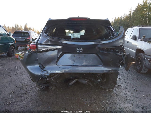 5TDGZRBH8LS516863 Toyota Highlander Xle