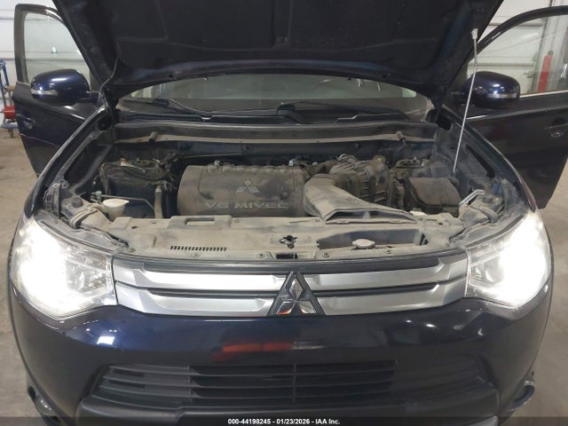 Aukcja sprzedaży 2015 Mitsubishi Outlander Gt, vin: JA4JZ4AX4FZ013748, numer aukcji: 44198245