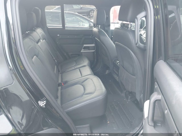 SALEJ7EX7R2285954 Land Rover Defender 110 P300