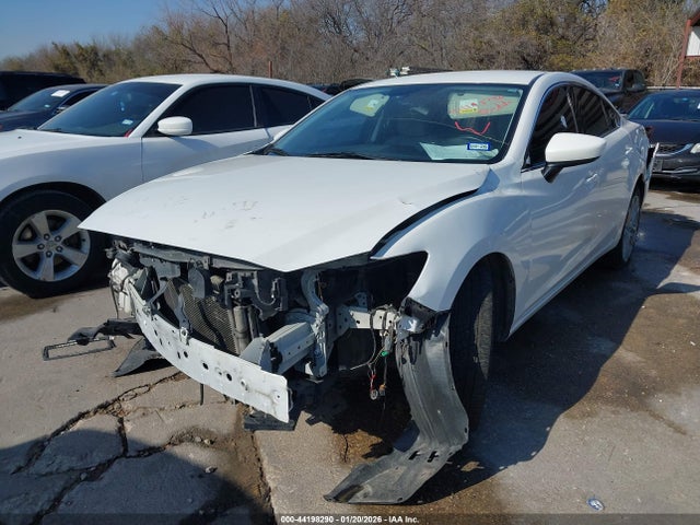 JM1GJ1V6XE1145272 Mazda py