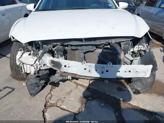 JM1GJ1V6XE1145272 Mazda py
