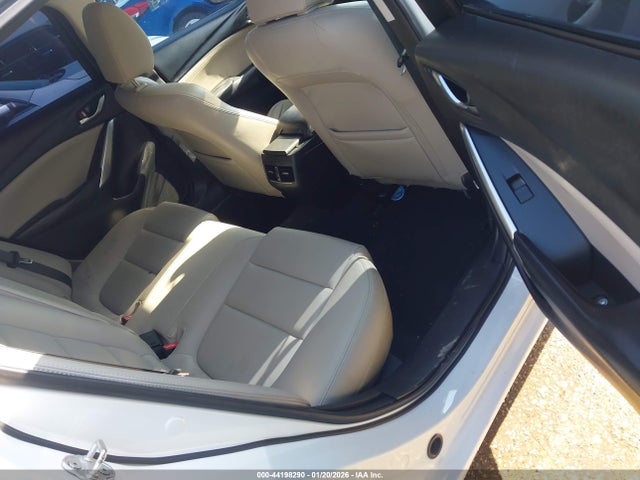 JM1GJ1V6XE1145272 Mazda py