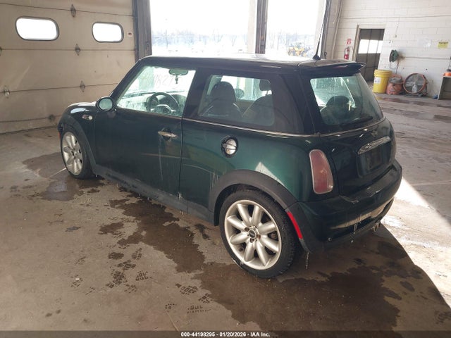 2004 MINI COOPER S WMWRE33484TD80024 Photo 2