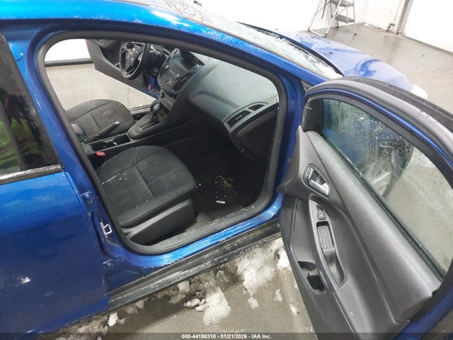 1FADP3F24JL251407 Ford FOCUS SE
