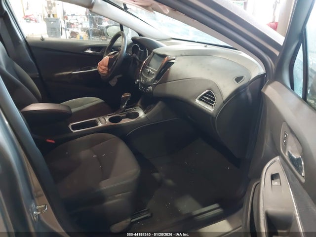 2017 CHEVROLET CRUZE 3G1BE6SM6HS597150 Photo 4