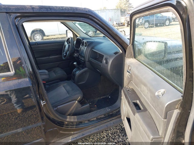 1C4NJPBA8GD514179 Jeep Patriot Sport
