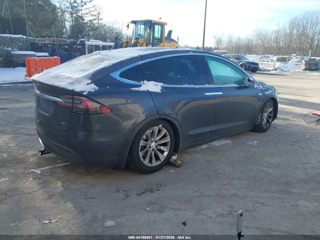 2016 TESLA MODEL X 5YJXCBE26GF001967 Photo 3
