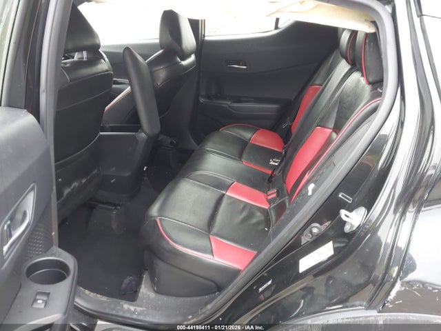 JTNKHMBX6K1018885 Toyota C-HR XLE