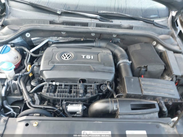 3VWD17AJ5FM229081 Volkswagen Jetta 1.8t Se