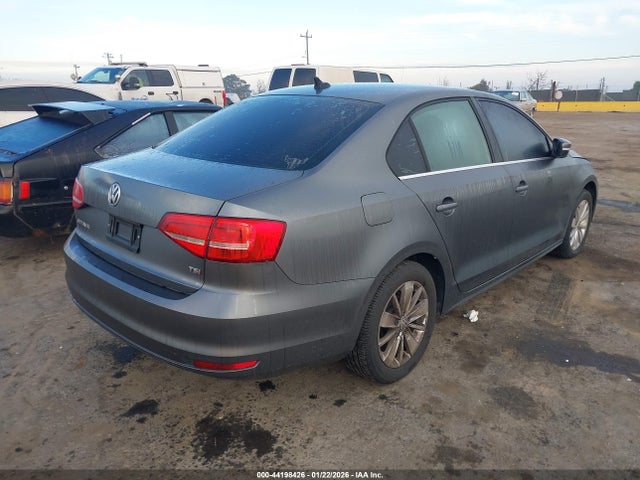 3VWD17AJ5FM229081 Volkswagen Jetta 1.8t Se