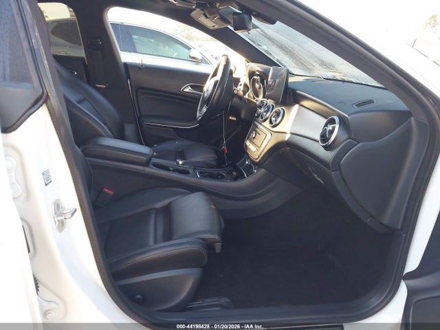 Mercedes-Benz CLA 250 2017 WDDSJ4EB9HN437068 Image 5
