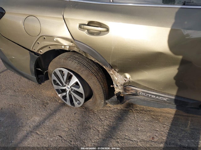 4S4BTADC6R3139213 Subaru Outback Premium