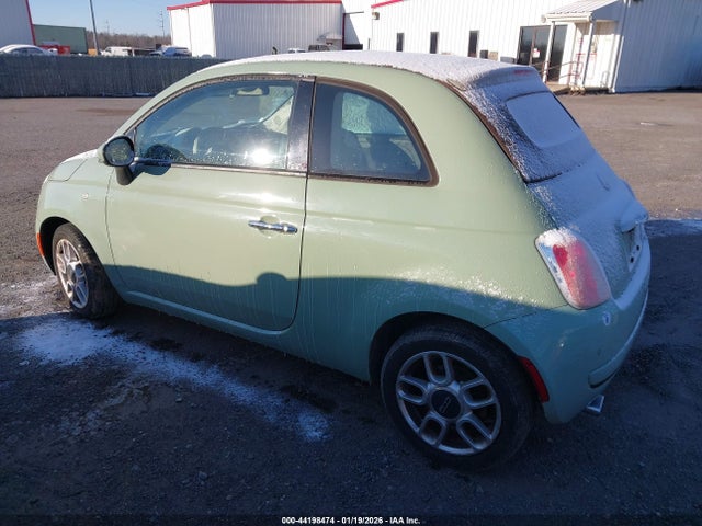 2015 FIAT 500C 3C3CFFDR2FT558679 Photo 2
