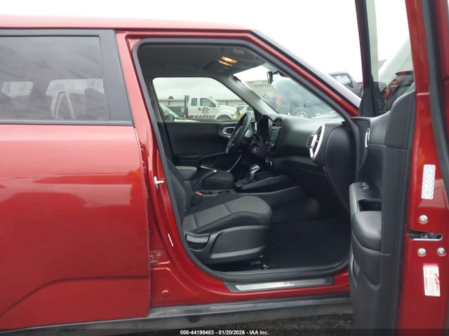 KNDJ23AU1M7742843 KIA SOUL S