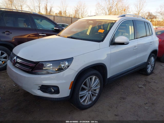 2012 VOLKSWAGEN TIGUAN WVGAV7AX3CW537498 Photo 1