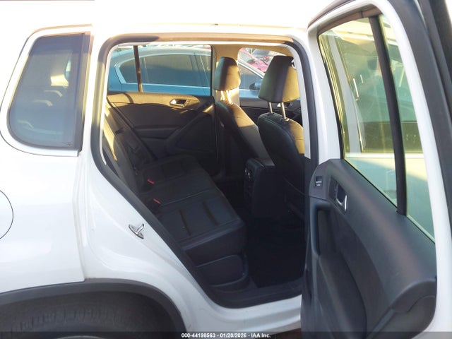 2012 VOLKSWAGEN TIGUAN WVGAV7AX3CW537498 Photo 7