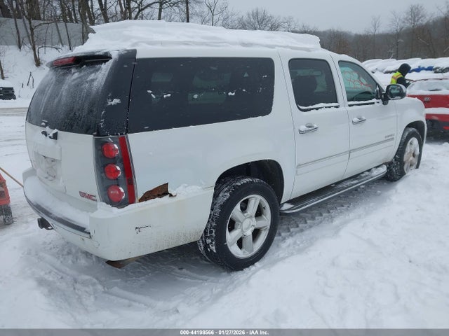 2011 GMC YUKON XL 1500 1GKS2MEF5BR333773 Photo 3