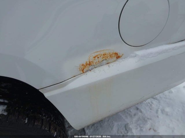 2011 GMC YUKON XL 1500 1GKS2MEF5BR333773 Photo 5