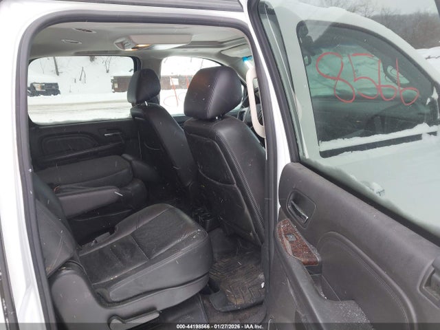 2011 GMC YUKON XL 1500 1GKS2MEF5BR333773 Photo 7