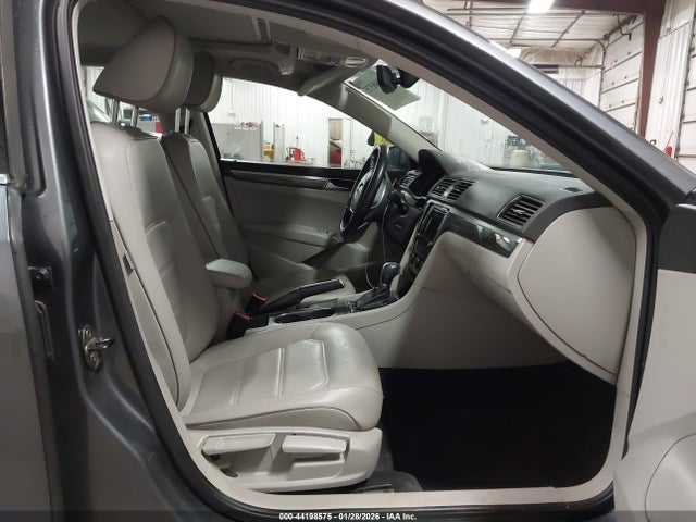 Продажа на аукционе авто 2016 Volkswagen Passat 1.8t Se, vin: 1VWBS7A3XGC068168, номер лота: 44198575