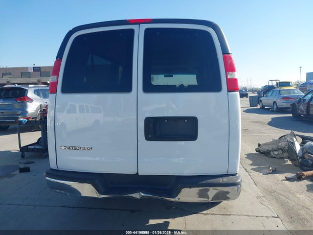 1GAZGPFG0H1156201 Chevrolet Express 3500 Lt