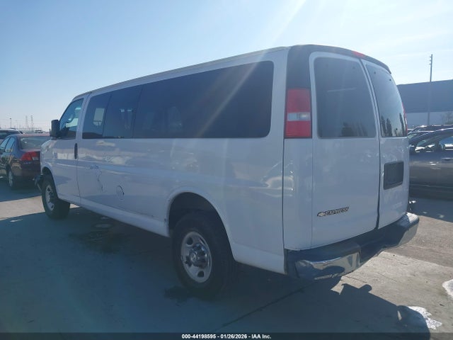 1GAZGPFG0H1156201 Chevrolet Express 3500 Lt