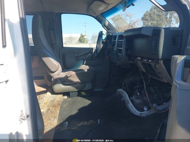 1GAZGPFG0H1156201 Chevrolet Express 3500 Lt