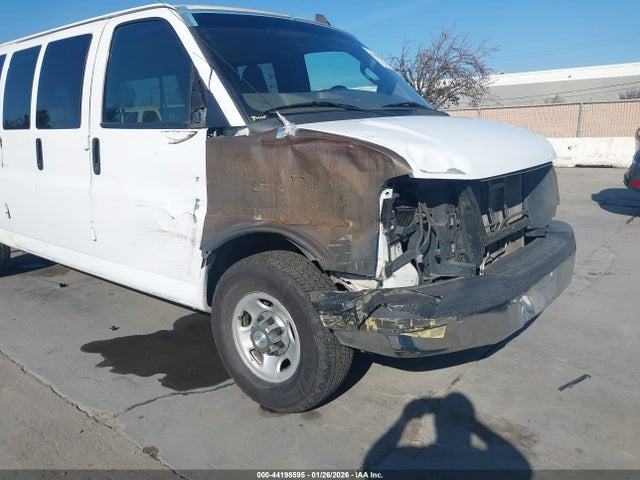 1GAZGPFG0H1156201 Chevrolet Express 3500 Lt