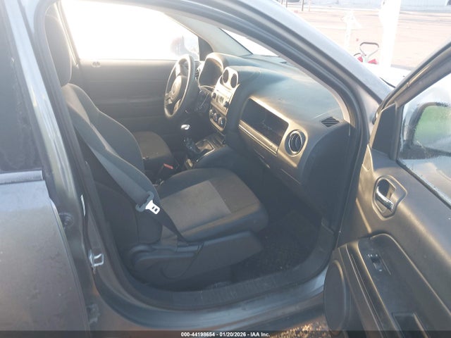 2011 JEEP COMPASS 1J4NT1FA4BD209590 Photo 4