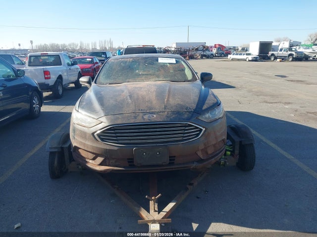 3FA6P0H7XJR126056 Ford FUSION SE