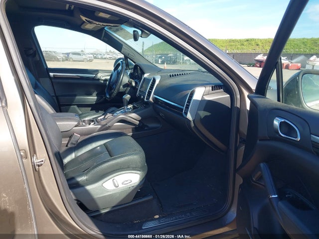 2011 PORSCHE CAYENNE WP1AB2A2XBLA41939 Photo 4