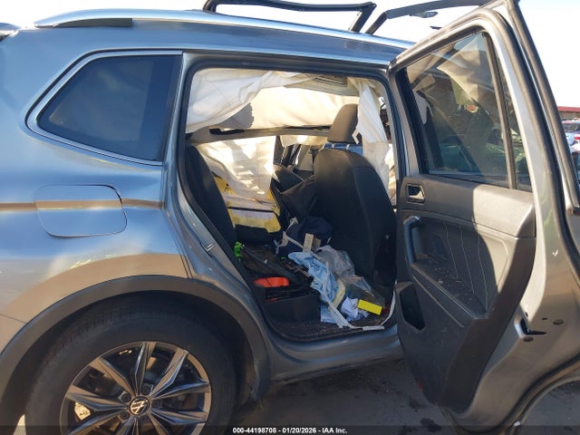 3VV3B7AX5NM085886 Volkswagen Tiguan 2.0t Se